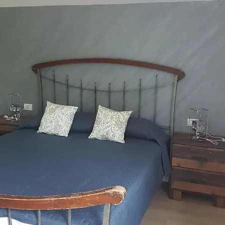Casa Magnolia Douăzeci şi Trei August