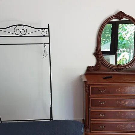 Casa Magnolia Douăzeci şi Trei August