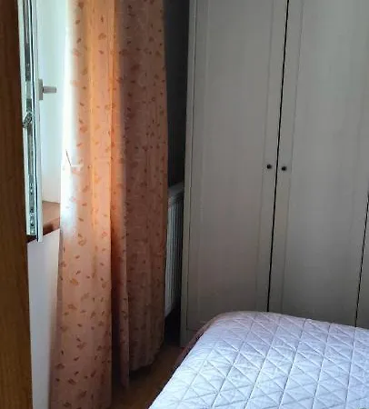 Guest house Casa Magnolia Douazeci si Trei August